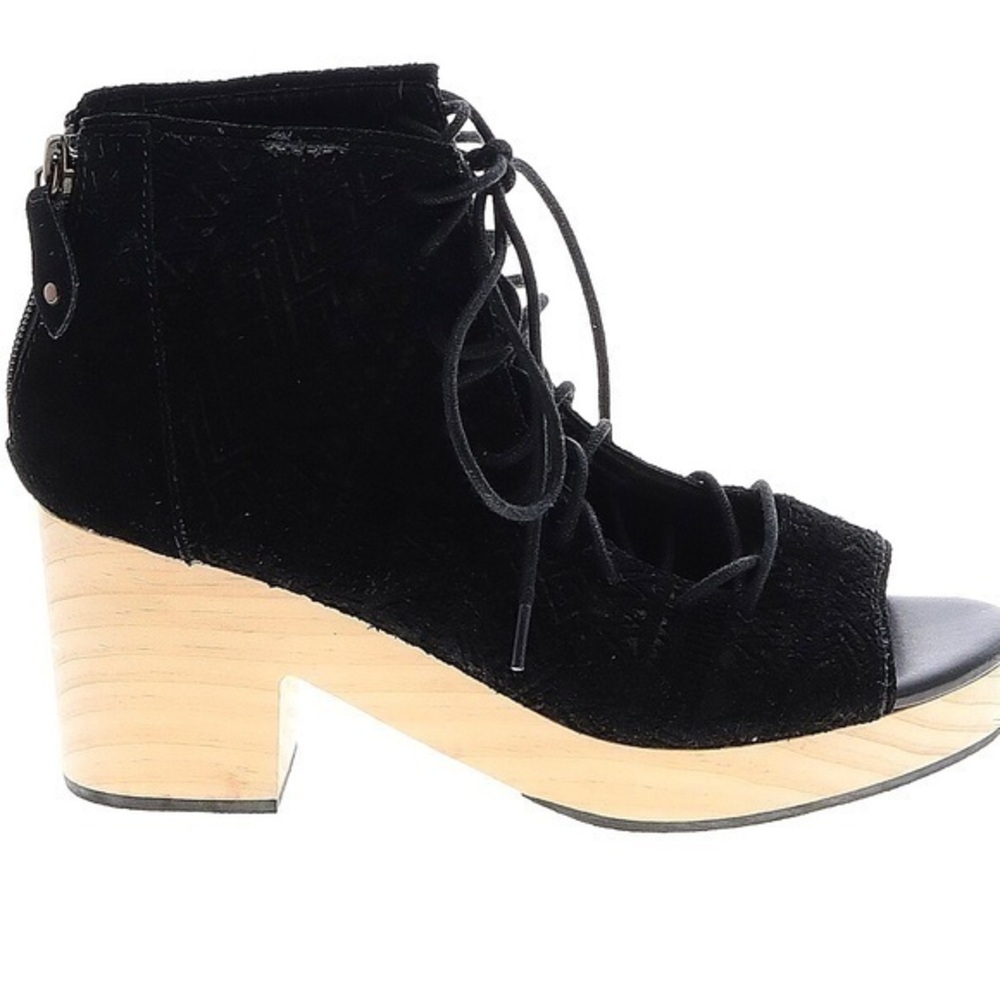 Kelsi Dagger Brooklyn Size 37